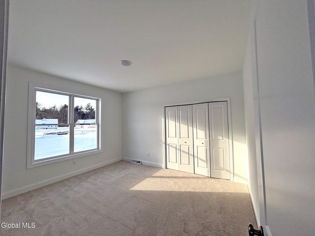 31 Eastpointe Drive, Wilton, NY 12866
