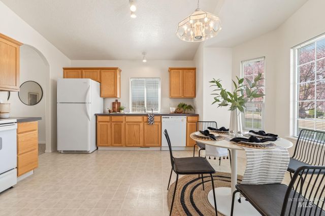 3300 S Holly, Nampa, ID 83686