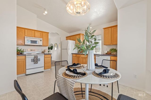 3300 S Holly, Nampa, ID 83686