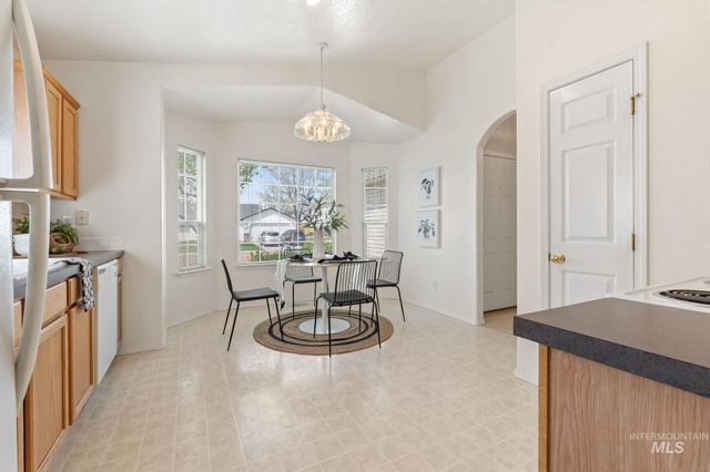 3300 S Holly, Nampa, ID 83686