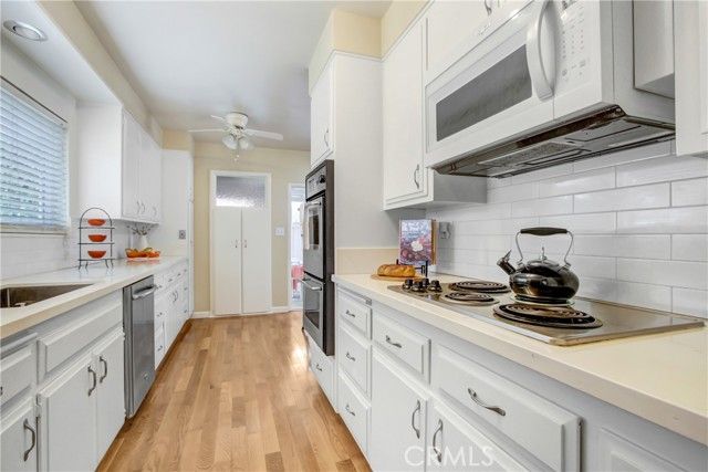 927 Alta Loma Drive, Corona, CA 92882