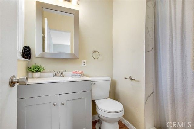 927 Alta Loma Drive, Corona, CA 92882