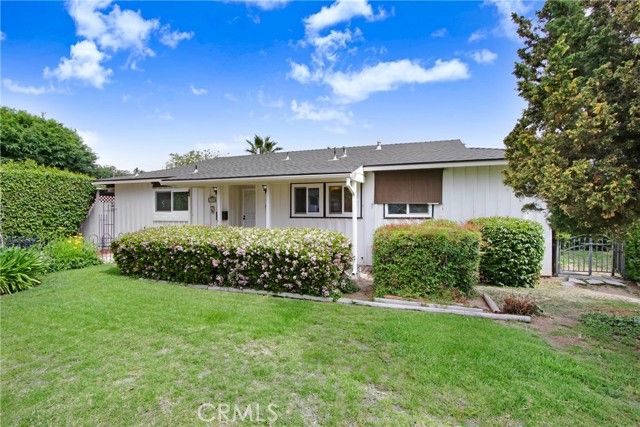 927 Alta Loma Drive, Corona, CA 92882