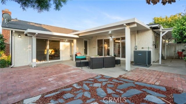 927 Alta Loma Drive, Corona, CA 92882