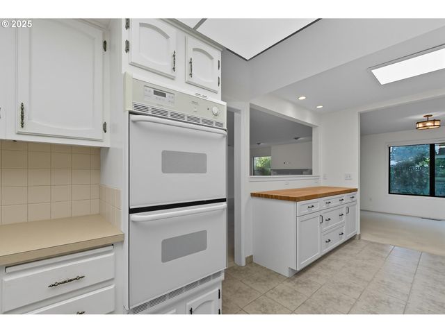 8900 Ne 36TH St 1, Vancouver, WA 98662