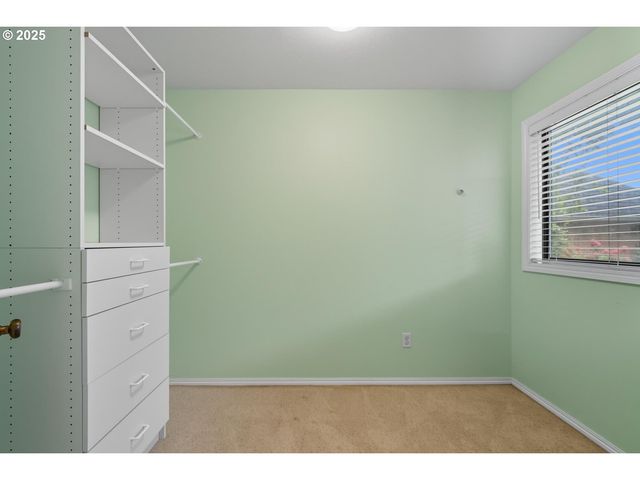 8900 Ne 36TH St 1, Vancouver, WA 98662