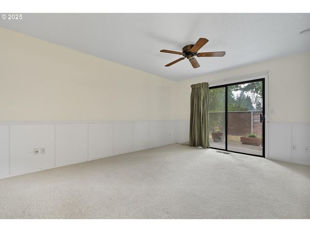 8900 Ne 36TH St 1, Vancouver, WA 98662