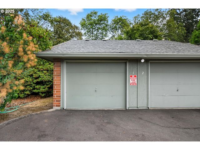 8900 Ne 36TH St 1, Vancouver, WA 98662