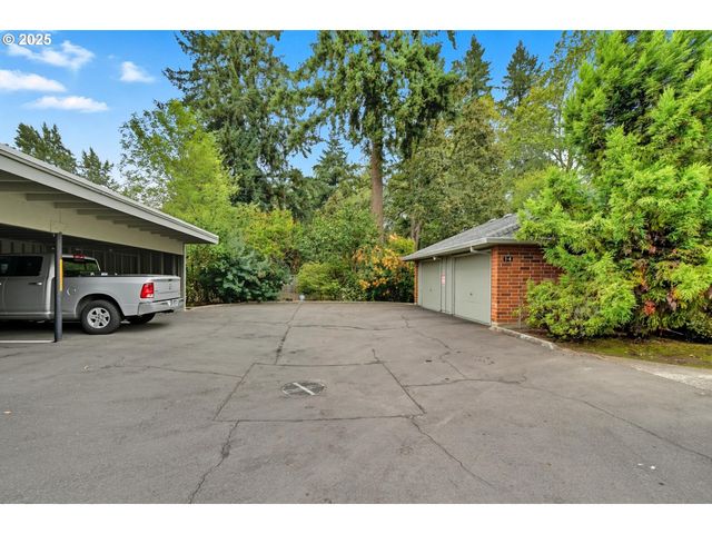 8900 Ne 36TH St 1, Vancouver, WA 98662