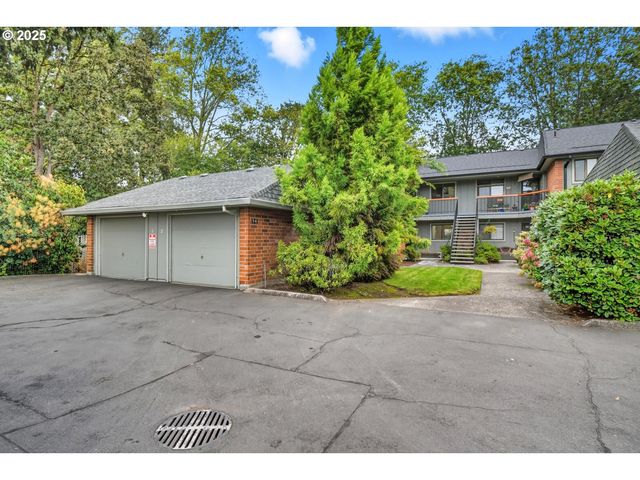 8900 Ne 36TH St 1, Vancouver, WA 98662