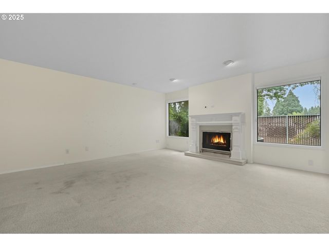 8900 Ne 36TH St 1, Vancouver, WA 98662