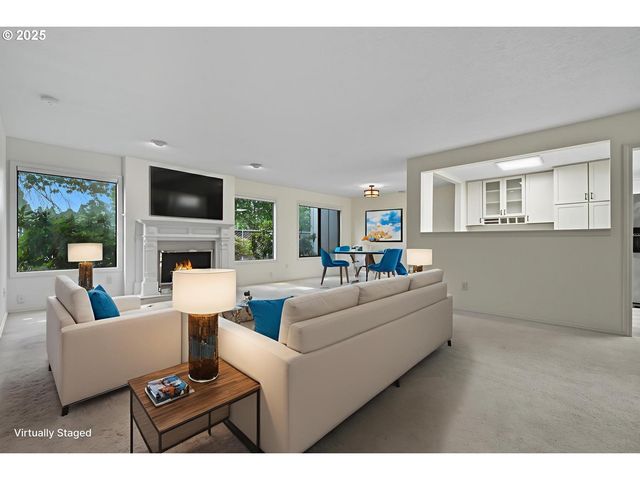 8900 Ne 36TH St 1, Vancouver, WA 98662