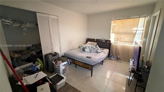 2071 NW 86th St, Miami, FL 33147