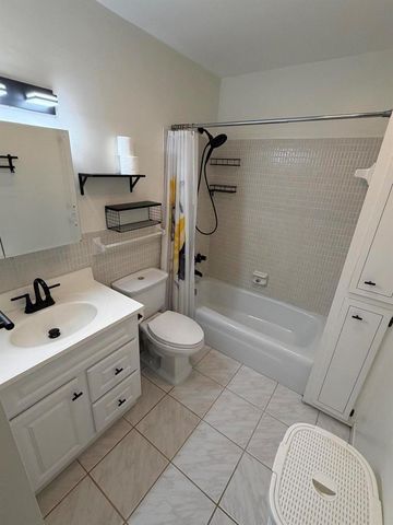 2210 NE 67th Street 1230, Fort Lauderdale, FL 33308