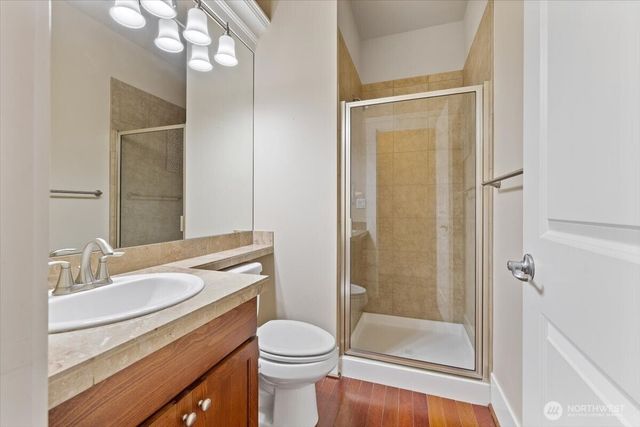 907 Ilwaco Place NE, Renton, WA 98059