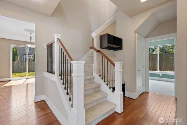 907 Ilwaco Place NE, Renton, WA 98059