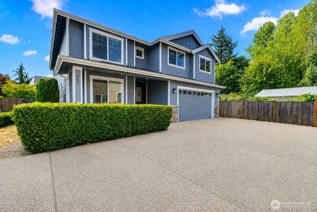 907 Ilwaco Place NE, Renton, WA 98059