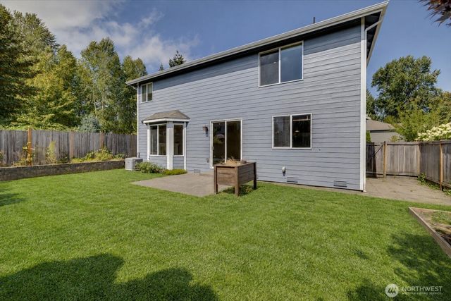 907 Ilwaco Place NE, Renton, WA 98059