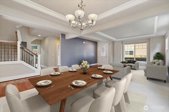 907 Ilwaco Place NE, Renton, WA 98059