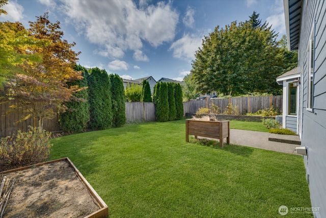 907 Ilwaco Place NE, Renton, WA 98059
