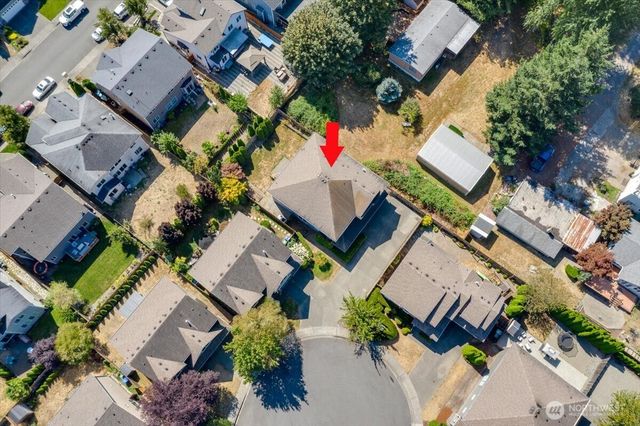 907 Ilwaco Place NE, Renton, WA 98059