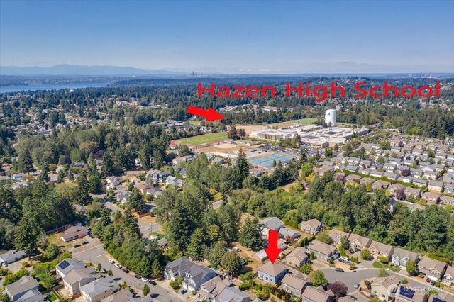 907 Ilwaco Place NE, Renton, WA 98059