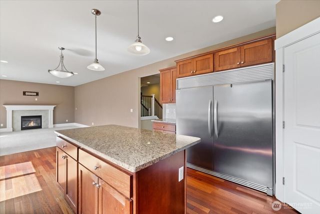 907 Ilwaco Place NE, Renton, WA 98059