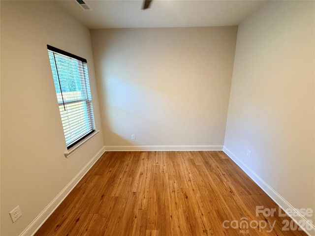 521 N Linwood Avenue, Charlotte, NC 28216