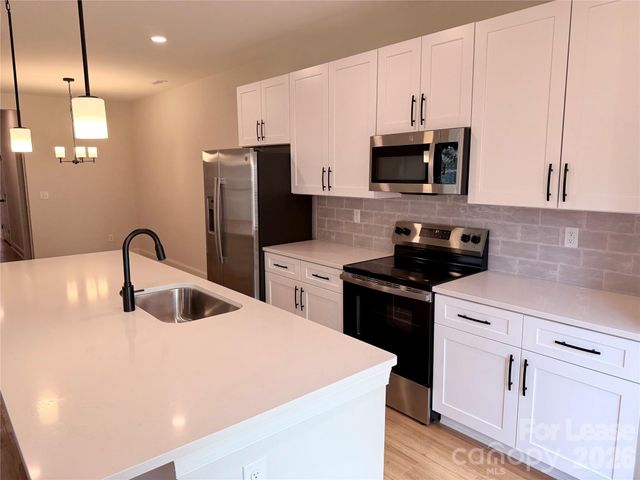 521 N Linwood Avenue, Charlotte, NC 28216
