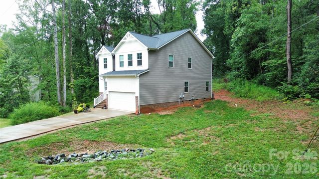 975 General Hoke Drive, Lincolnton, NC 28092