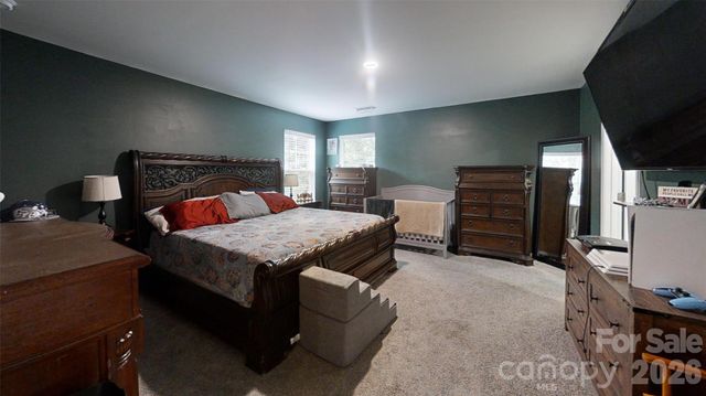 975 General Hoke Drive, Lincolnton, NC 28092