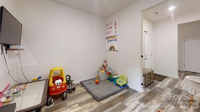 975 General Hoke Drive, Lincolnton, NC 28092