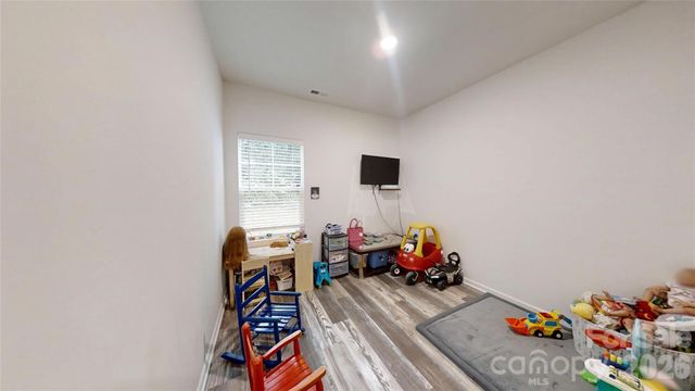 975 General Hoke Drive, Lincolnton, NC 28092