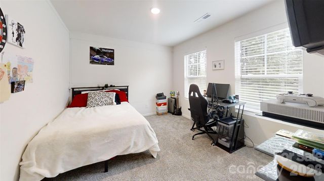 975 General Hoke Drive, Lincolnton, NC 28092