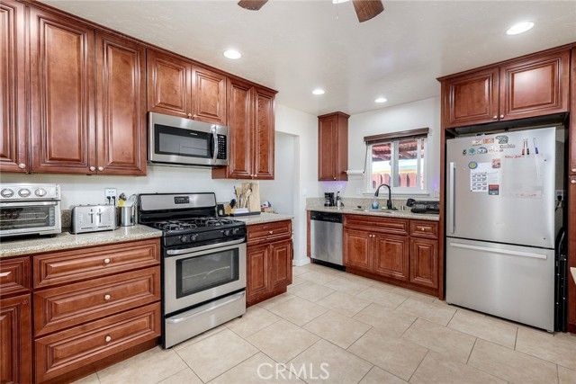 7549 Black Oak, San Diego, CA 92114