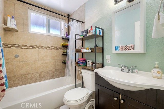 7549 Black Oak, San Diego, CA 92114