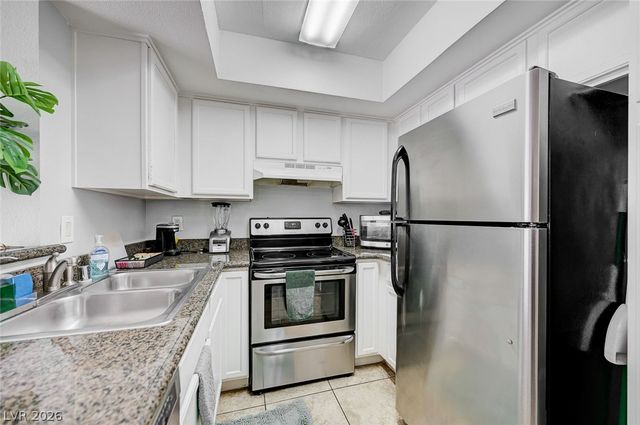 1455 East Katie Avenue D11, Las Vegas, NV 89119