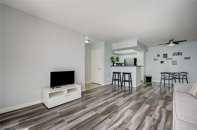 1455 East Katie Avenue D11, Las Vegas, NV 89119