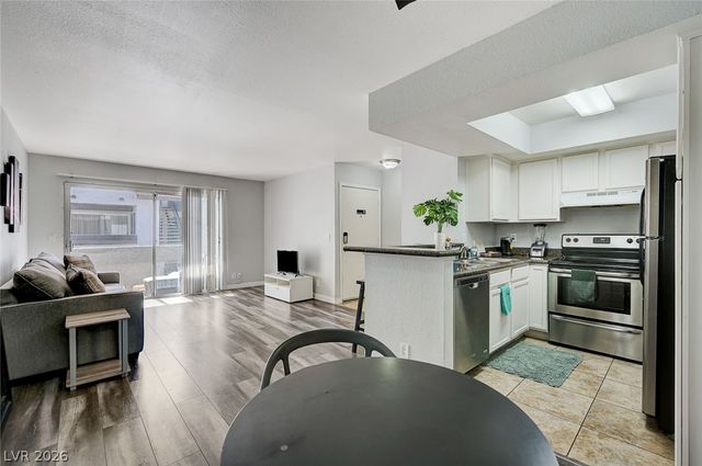 1455 East Katie Avenue D11, Las Vegas, NV 89119