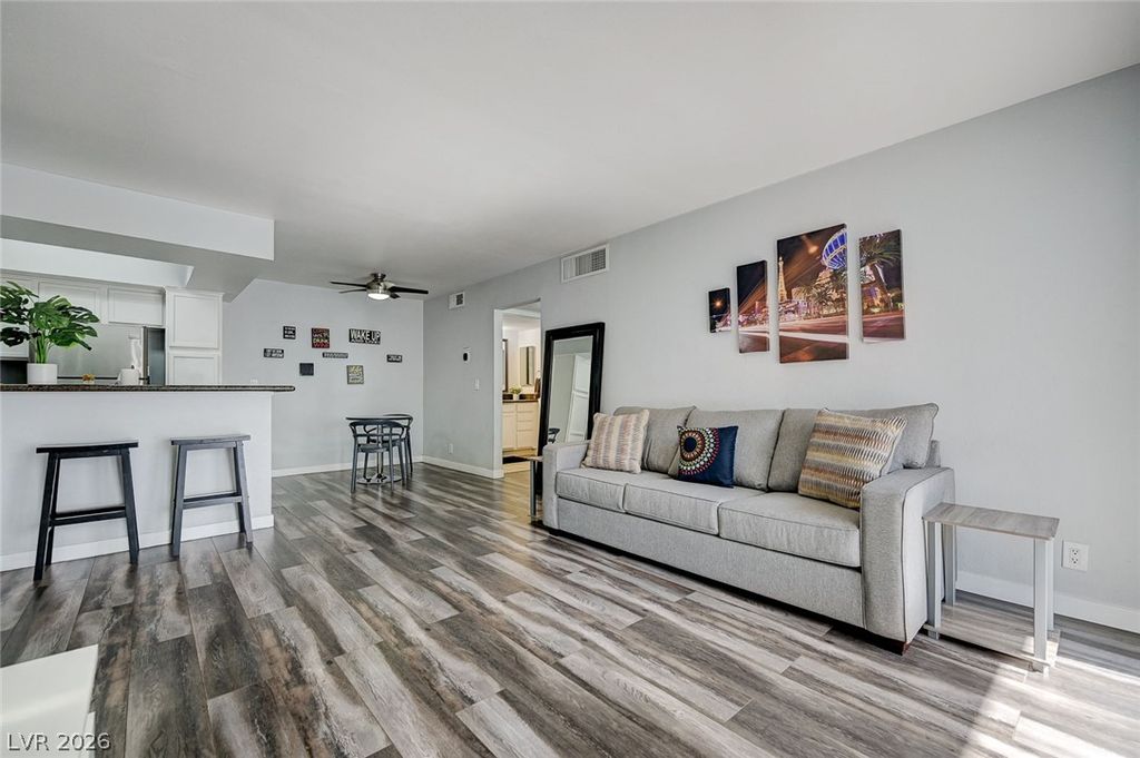 1455 East Katie Avenue D11, Las Vegas, NV 89119