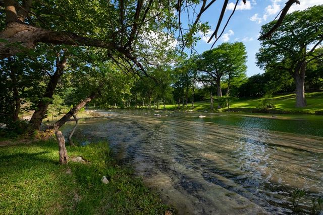 152 Spoke LN, Wimberley, TX 78676