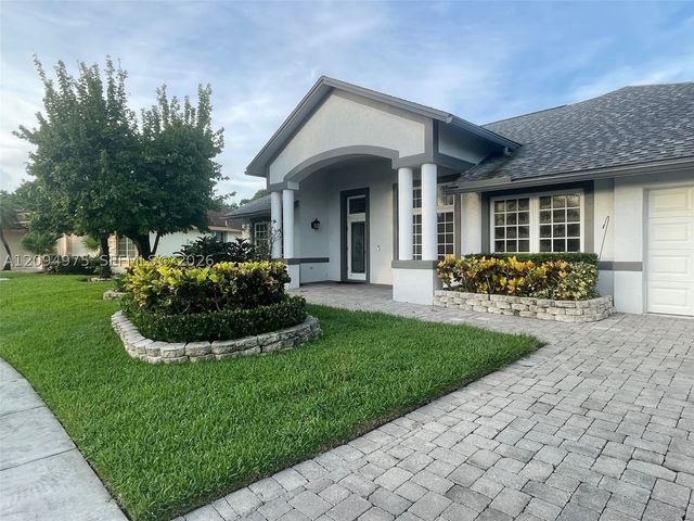 142 Van Gogh Way, Royal Palm Beach, FL 33411