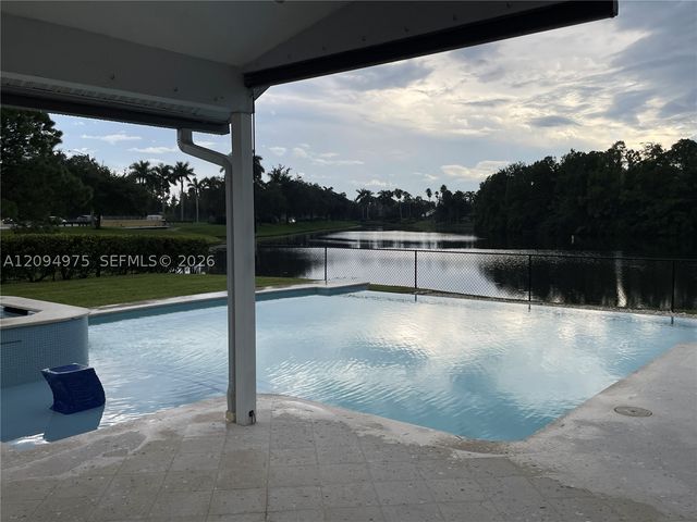 142 Van Gogh Way, Royal Palm Beach, FL 33411