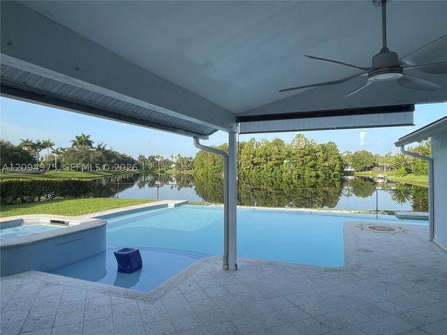 142 Van Gogh Way, Royal Palm Beach, FL 33411