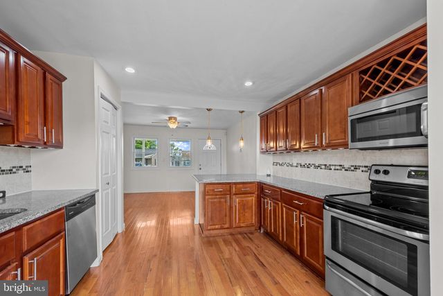 24 YAWMETER DR, Baltimore, MD 21220
