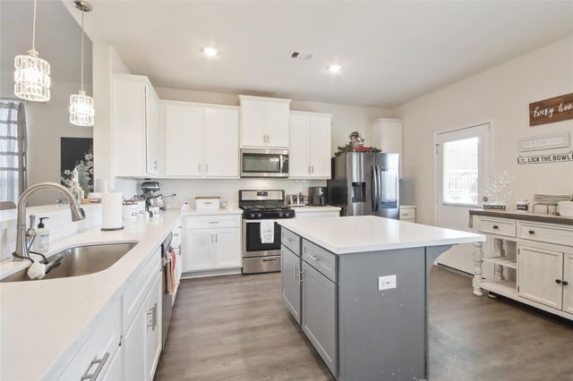 101 Aline Drive, Dayton, TX 77535