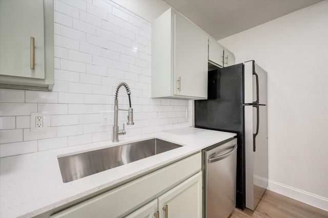 805 W Chambers Street C, Cleburne, TX 76033