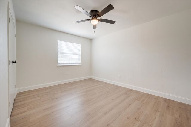 805 W Chambers Street C, Cleburne, TX 76033