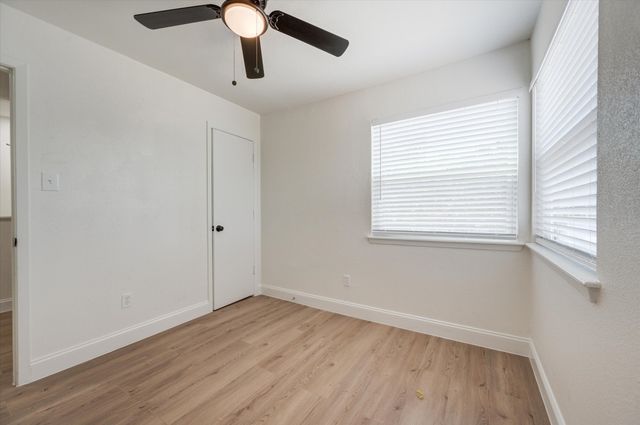 805 W Chambers Street C, Cleburne, TX 76033