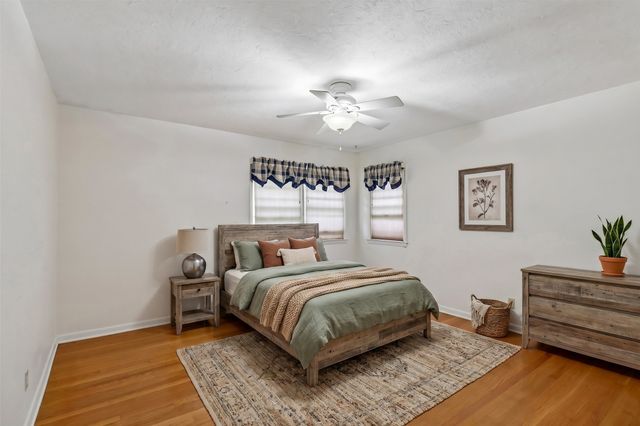 1134 18th Street, West Des Moines, IA 50265